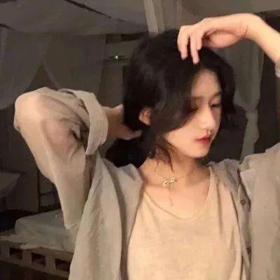 无边春色戏两儍